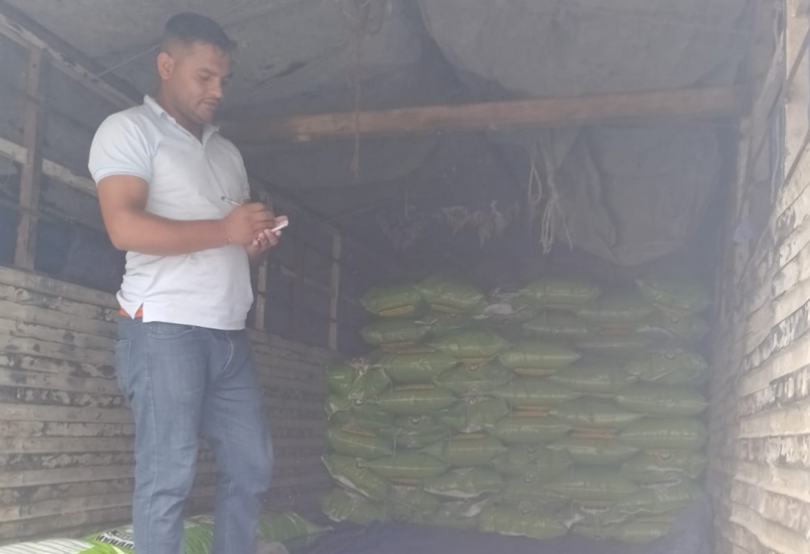 नेपालगन्जका किसानलाई अनुदानमा उपलब्ध गराउने धानको बीउ ढुवानी गर्न सुरु