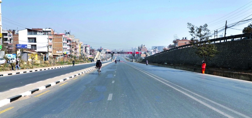 अनिश्चितकालीन यातायात बन्दको घोषणा