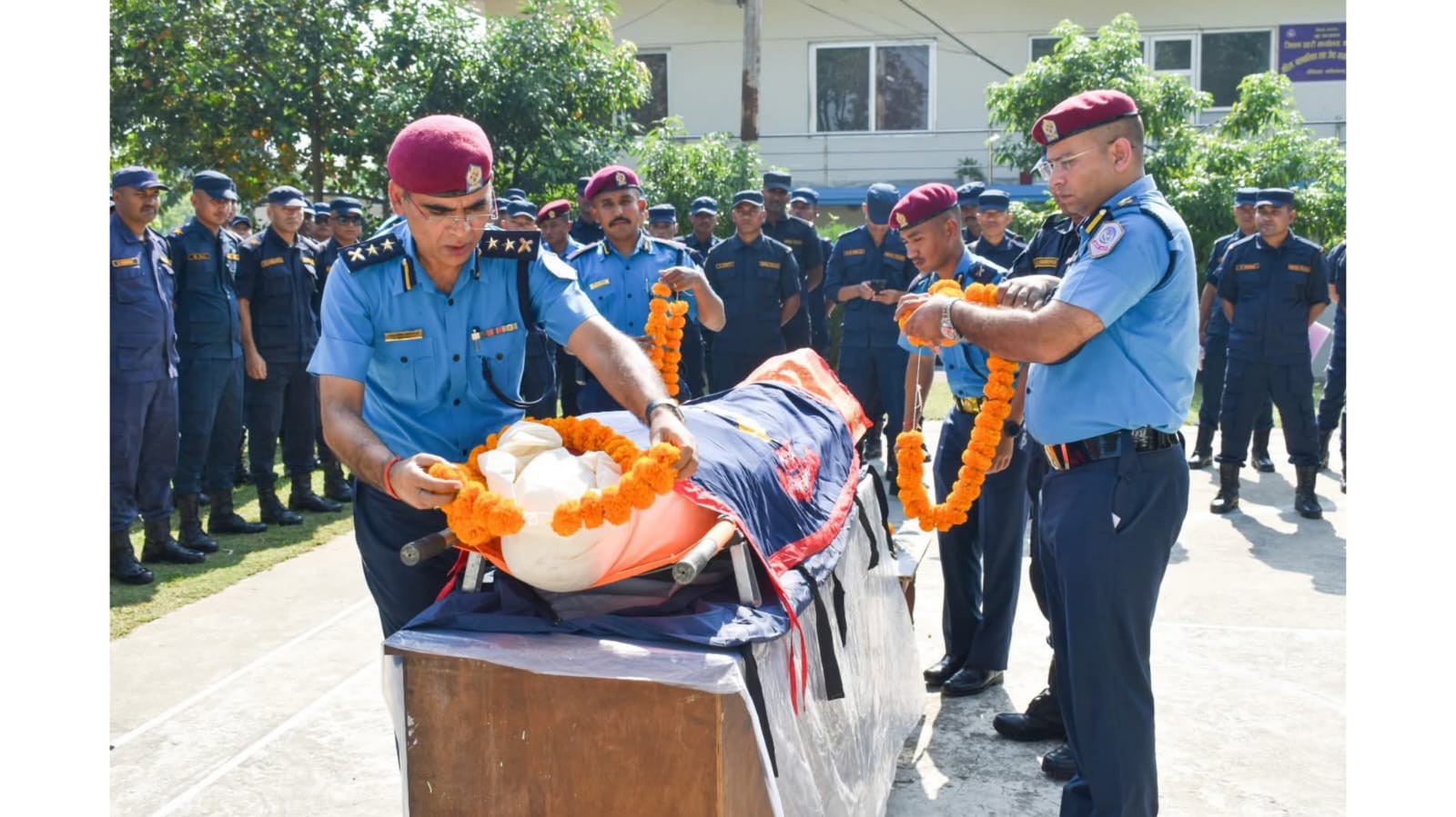 मोटरसाइकल र ट्रकले अर्को मोटरसाइकललाई ठक्कर दिँदा प्रहरी सहायक हवल्दार राम बेलाशको मृत्यु