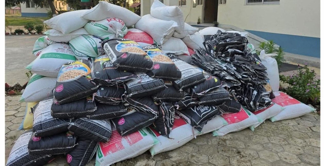 खजुराको गुराँसपुरबाट अवैध रुपले ल्याइएको ४८ क्विन्टल केराउ बरामद