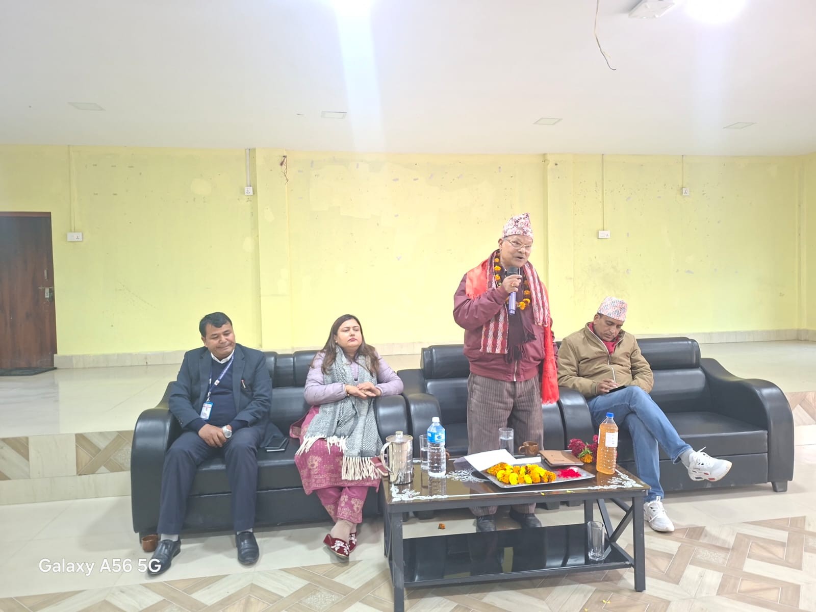 चुनावी सरकार भए पनि किसानलाई प्राथमिकता दिएर काम गरिरहेका छौं: मन्त्री परियार