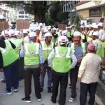 निर्माण व्यवसायीहरुले गरे प्रधानमन्त्री निवास घेराउ