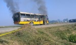 स्कुल बसको ठक्करबाट दुई जनाको मृत्यु, स्थानीयले गरे बसमा आगजनी