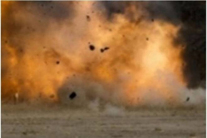 कास्कीमा मुख्य निर्वाचन अधिकृत कार्यलय अगाडी बम बिस्फोट