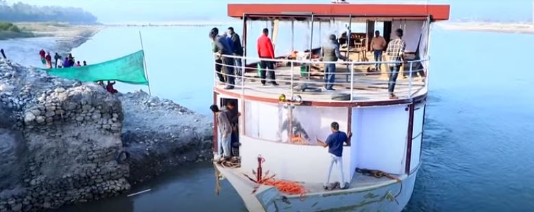 नारायणी नदीमा मिनी पानीजहाजको सफल परीक्षण