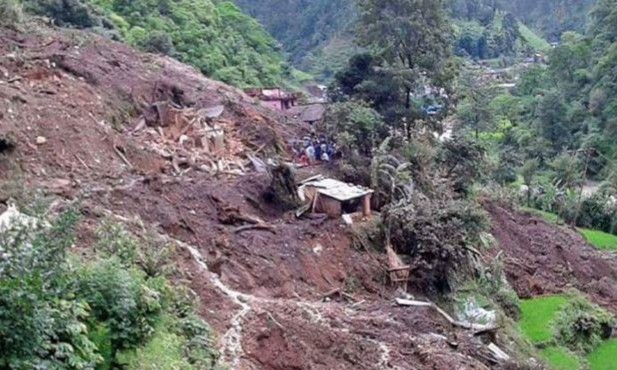 जाजरकोटमा ठुलो पहिरो गयो, फोन सम्पर्क नहुँदा एकिन बिवरण आउन सकेन