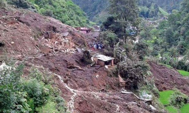 पहिरोले गुल्मीमा एकै परिवारका ४ जनाको मृत्यु