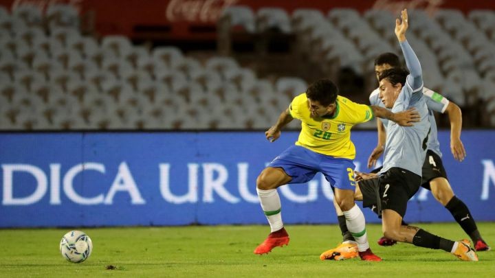 ब्राजिलसंंग उरुग्वे २-० गोलले पराजित