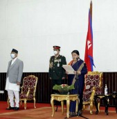 रामबहादुर थापा ‘बादल’ले पुनः गृहमन्त्री पदको सपथ लिए