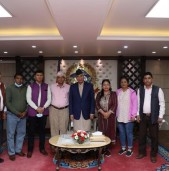 कांग्रेस बाँकेका नेताहरुले सभापति एवम् प्रधानमन्त्री देउबालाई भेटे