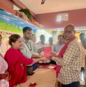 कोहलपुर नगरपालिकाद्वारा जग्गाधनी लालपूर्जा वितरण