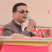 जसले आफ्नो उर्जाशील समय राजनीति, समाजसेवा र मानवीय सेवामा खर्चिए