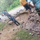 पूर्व पश्चिम राजमार्ग अन्तर्गत ढकेरी क्षेत्रमा विस्फोट