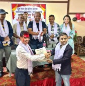 प्रेस युनियन बाँकेको नवनिर्वाचित कार्यसमितिलाई पद हस्तान्तरण