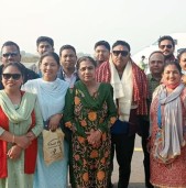 कांग्रेस केन्द्रीय सदस्य दीपक गिरीलाई नेपालगन्ज विमानस्थलमा स्वागत