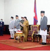 ज्येष्ठ सदस्य पशुपतिले राष्ट्रपतिबाट लिए सपथ