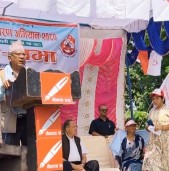 सरकारलाई जनताका पीर-मर्कामा केन्द्रित हुन माधव नेपालको आग्रह