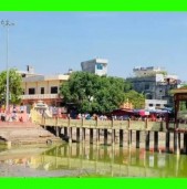 बागेश्वरीमा रहेको जुँगे महादेवको मन्दिर जाने पुलको पुन:निर्माण हुँदै