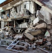 टर्की भूकम्पः मृत्यु हुनेको संख्या ४३ सय नाघ्यो