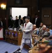 प्रधानमन्त्री प्रचण्डलाई संसदमा 'प्रचण्ड बहुमत'