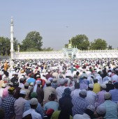 भोलि इदको सार्वजनिक बिदा