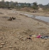 दाङमा दुई पुलको काम अलपत्र पार्दै ठेकेदार सम्पर्कविहीन