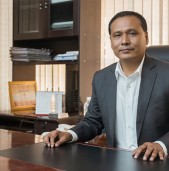 कुलमान घिसिङको नियुक्तिविरुद्ध सर्वोच्चमा आज सुनुवाइ हुँदै