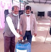 बाँके कांग्रेस सभापतिका उम्मेदवार बादशाह कुर्मीले गरे मतदान