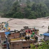 बाढीले सयौं घर डुबे, दर्जनौं बेपत्ता