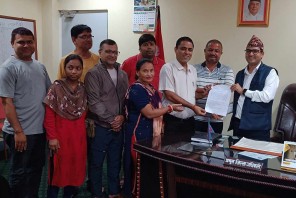 लम्पी स्किन रोगको संक्रमण नियन्त्रण गर्न बाँके प्रशासनमार्फत प्रधानमन्त्रीलाई ज्ञापनपत्र 