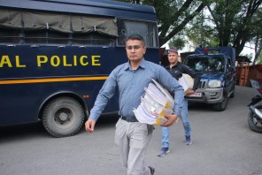 नक्कली शरणार्थी प्रकरण: अदालतबाट छुट्नासाथ पक्राउ गर्ने गरी अभियोगपत्र
