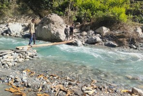नदीमा खसेर किशोरीको मृत्यु