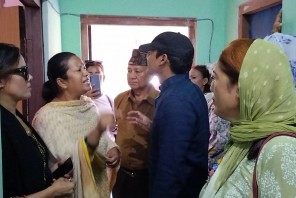 राप्रपा बाँकेमा घम्साघम्सी, महिला संगठनले गर्यो तालाबन्दी