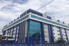 वीर अस्पतालको माथिल्लो तलाबाट हाम फालेर एक जनाको मृत्यु