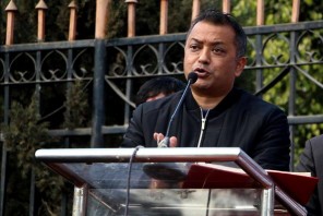 राजनीतिक दलको झोला बोकेर विश्वविद्यालय छिर्न रोक लगाऔं: गगन थापा