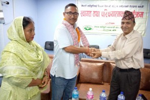 भेरी अस्पतालका अध्यक्ष शाहलाई जडिवुटी व्यवसायी संघको स्वागत