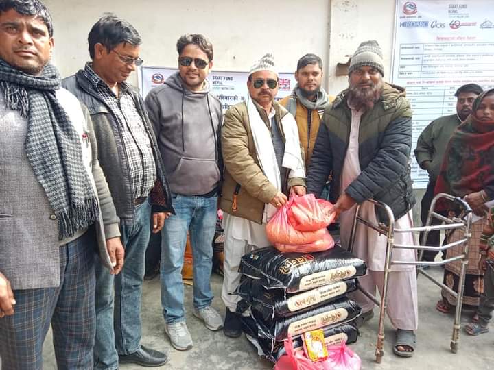 जानकीमा जोखिममा रहेका समुदाय र घरपरिवारलाई आपतकालीन सामग्री