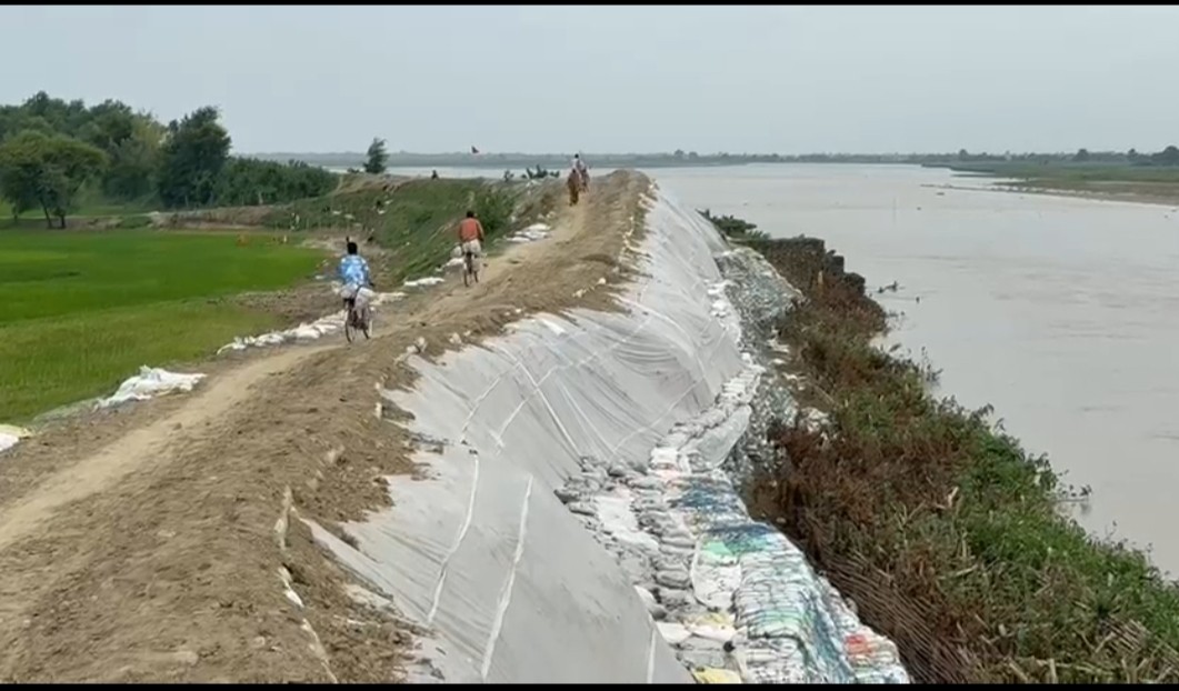 राप्ती नदीमा आपतकालीन तटबन्ध निर्माण भएपछि राहत