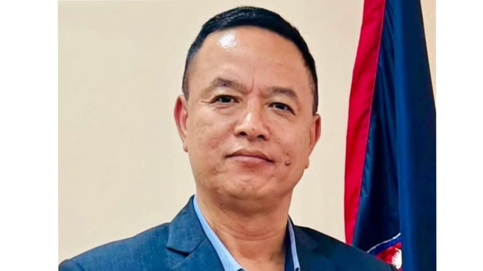 आईजीपीबाट अवकाश पाएकै दिनमा खापुङमाथि आयोगले लगायो विदेश भ्रमणमा रोक