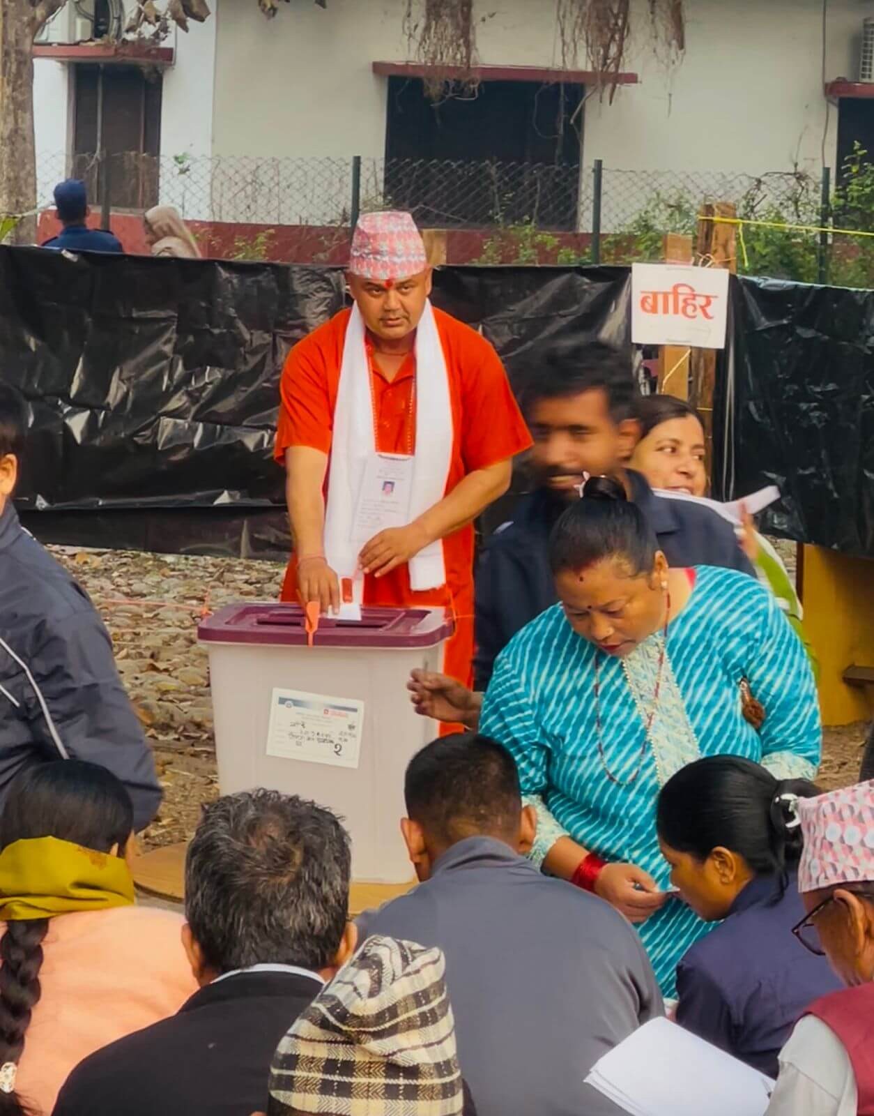 बाँकेमा शान्तिपूर्ण रुपमा मतदान चल्दै