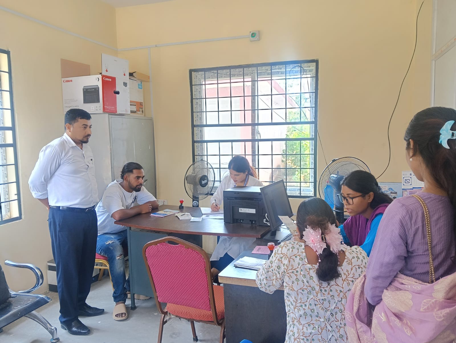 आप्रवासी स्रोत केन्द्रबाट ६ हजार बढीले सेवा लिए