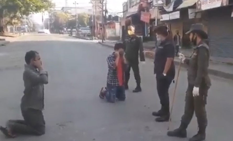 लकडाउन उल्लंघन गर्दा घुँडा टेकाएर हिंडाईयो