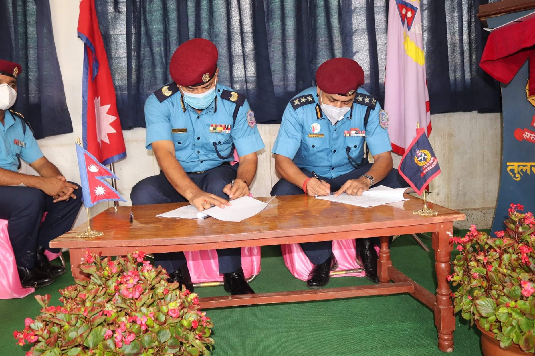 ५ नम्बर प्रदेश प्रहरी प्रमुख तथा मातहत प्रहरी कार्यालय प्रमुखबिच कार्यसम्पादन सम्झौतापत्रमा हस्ताक्षर