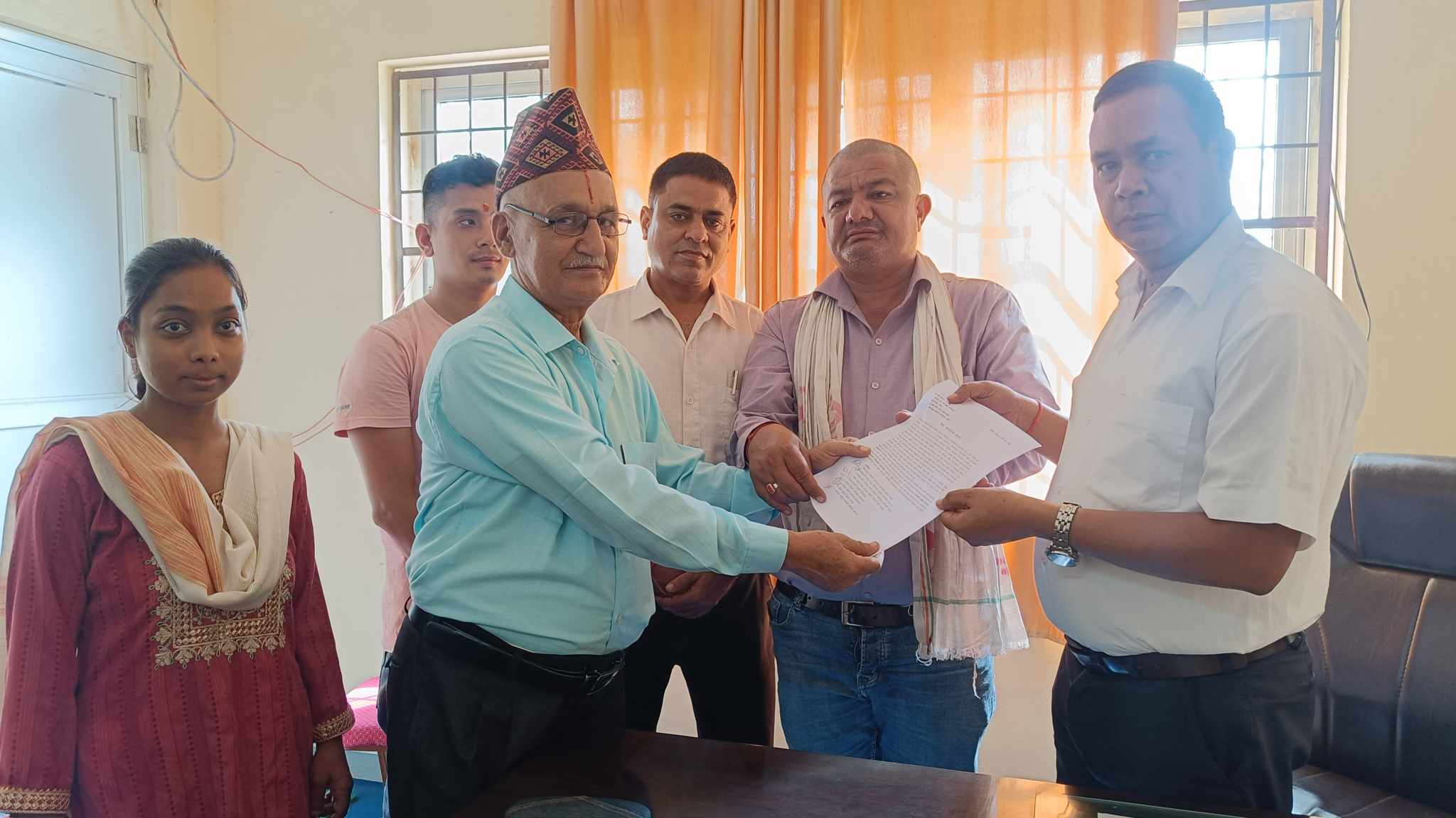 स्वास्थ्य बीमा कार्यक्रम लागू गर्न सरकारको ध्यानाकर्षण 