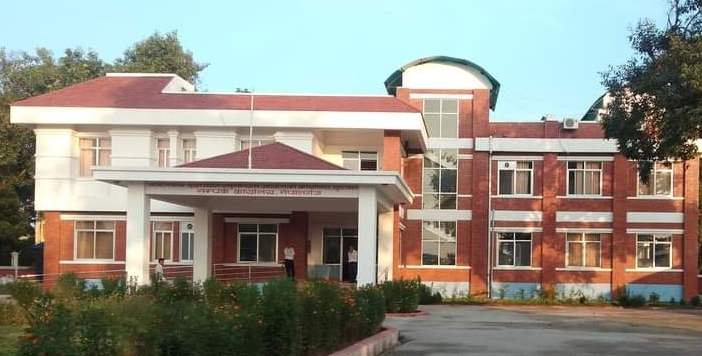 २६ लाखसहित पक्राउ परका कर अधिकृत सापकोटालाई अख्तियारमा बुझाइयो