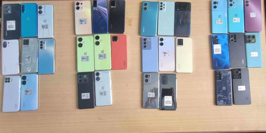 नेपालगन्ज विमानस्थलबाट ९ लाखका मोबाइलसहित ४ भारतीय पक्राउ