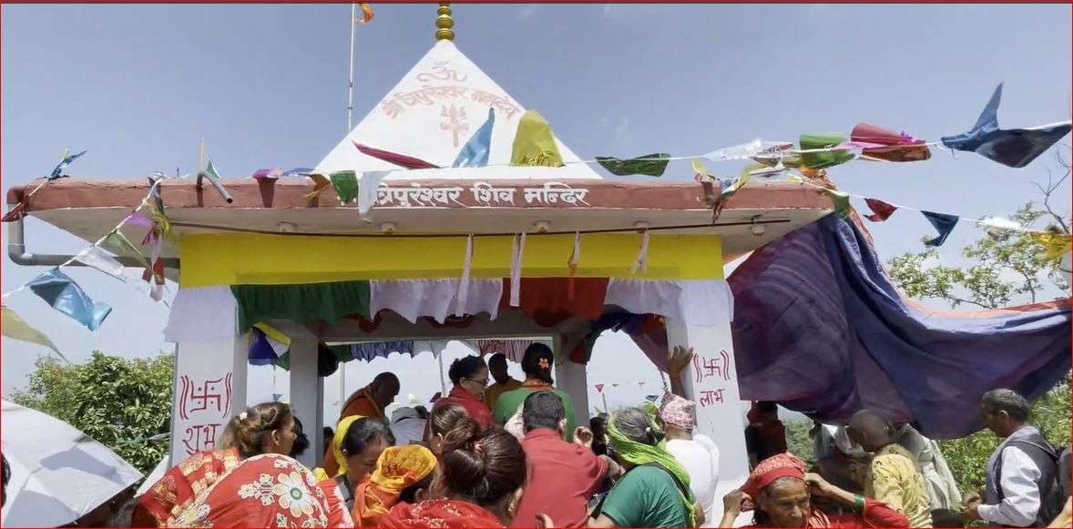 गाईलेक डाँडामा त्रिपुरेश्वर मन्दिर निर्माण गरी शिव पार्वतीको प्राण प्रतिष्ठा