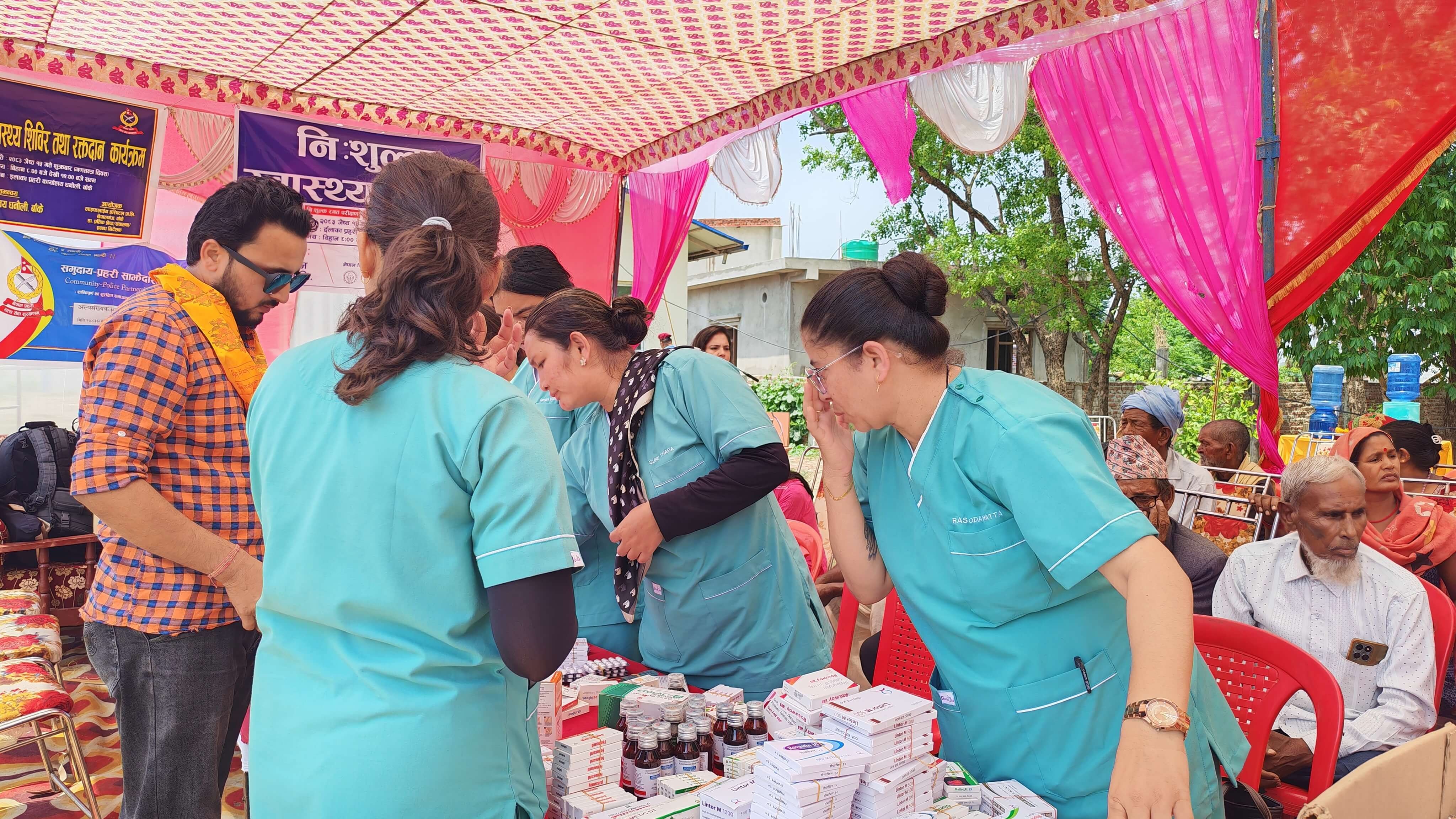 खजुरामा निःशुल्क स्वास्थ्य शिविरः २९० जना बढीले लिए सेवा