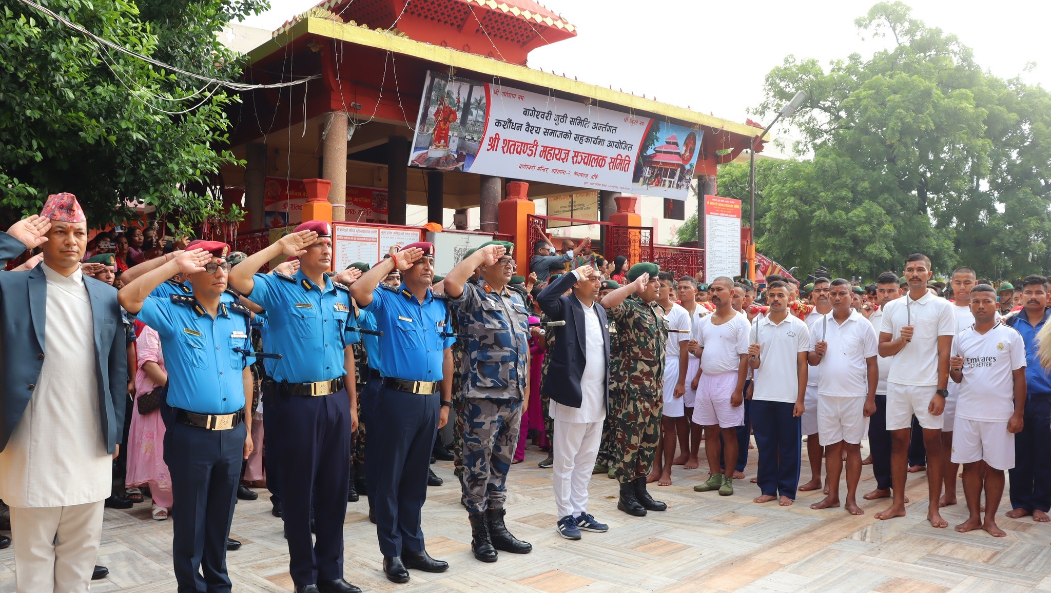 बागेश्वरी मन्दिरमा भित्र्याइयो फूलपाती (फोटोफिचर)
