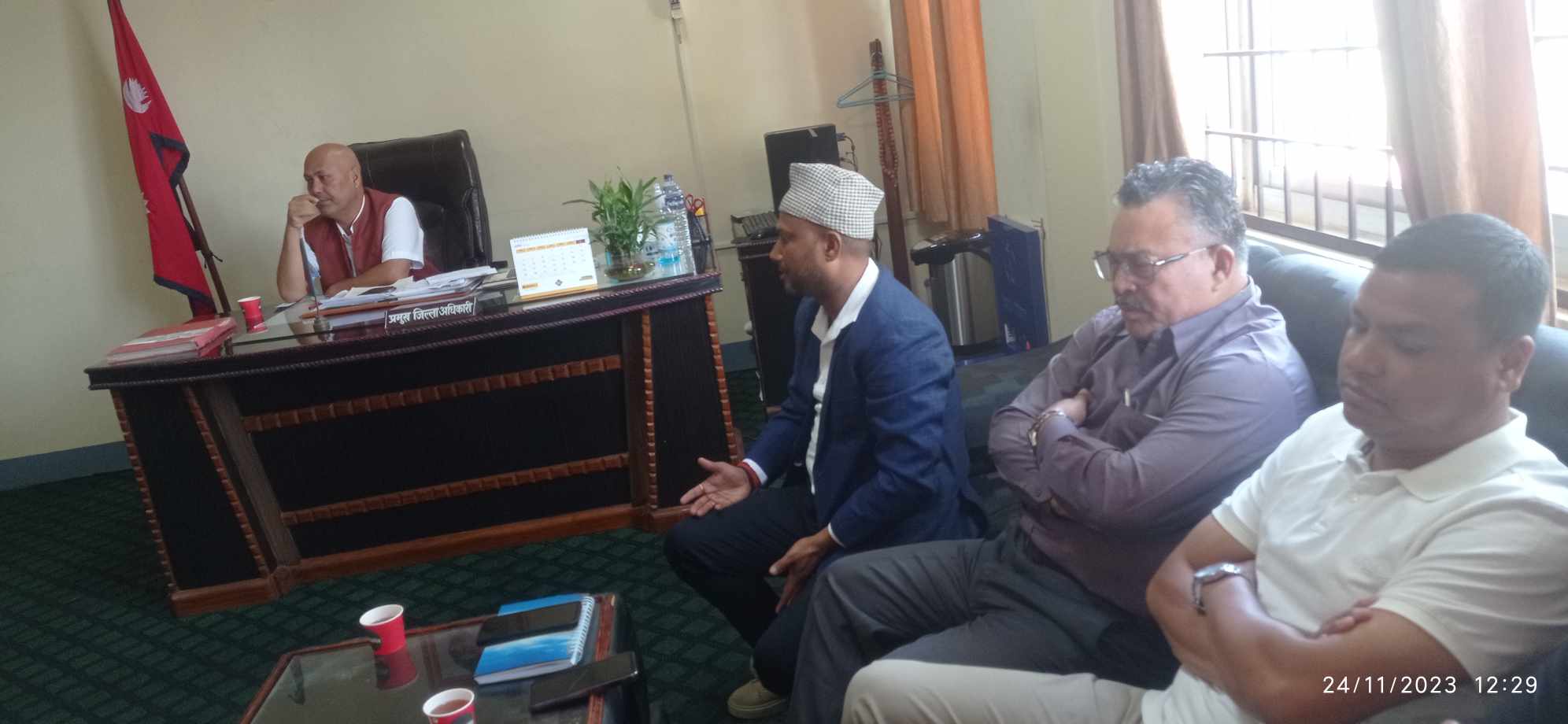 नेपालगञ्जमा यात्रु बोक्ने रातो नम्बरका इ-रिक्सा मंसिर २३ देखि गुड्न नपाउने